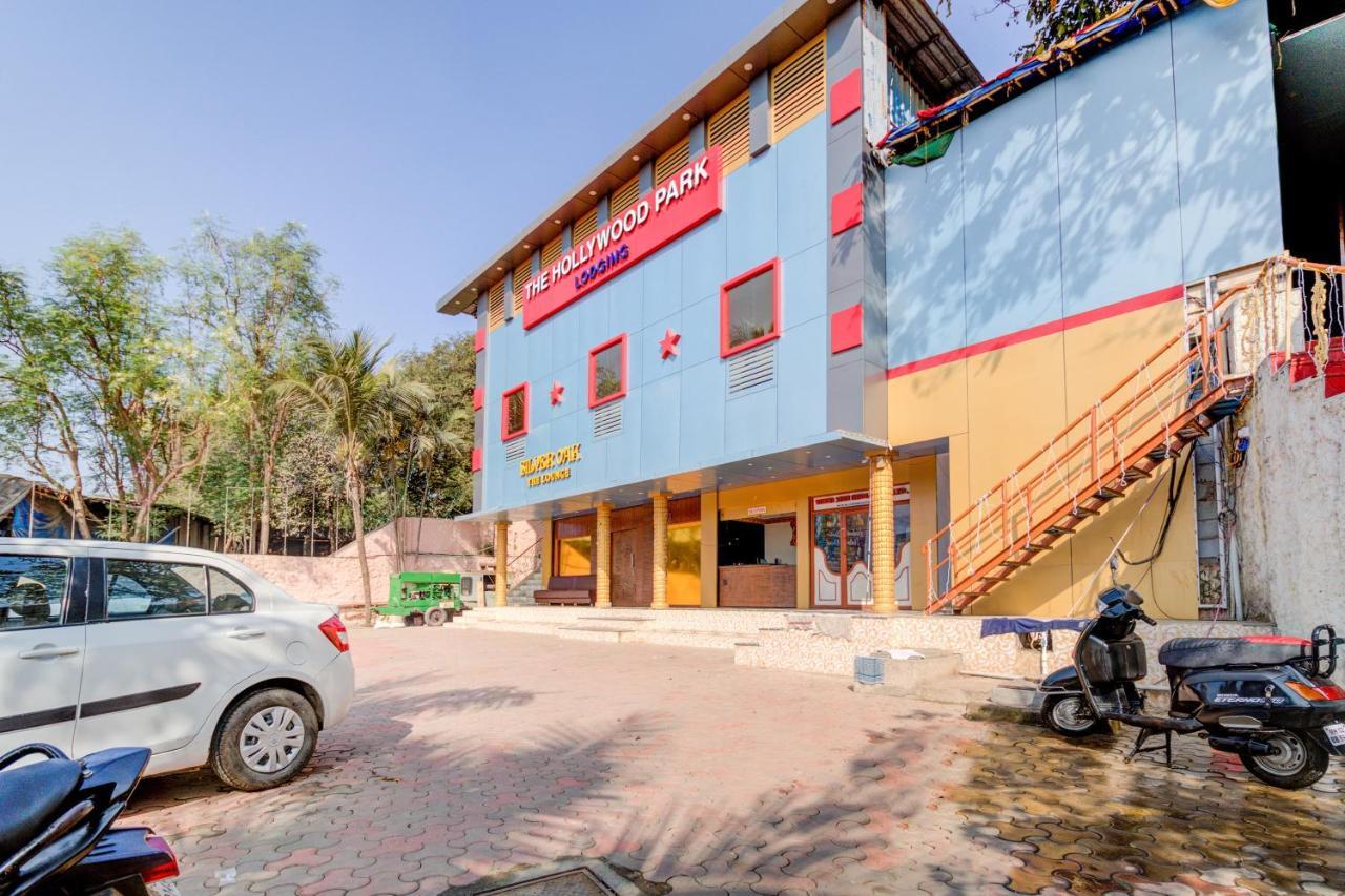 Oyo 67979 Hotel Hollywood Park Sasupāda Εξωτερικό φωτογραφία